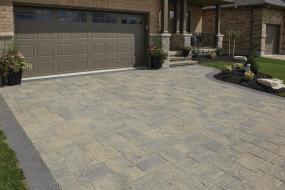 Oaks Landscape Products - Ridgefield, Executive with Onyx Border 