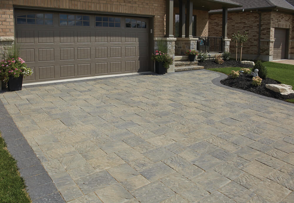 Oaks Landscape Products | Concrete Pavers | Schut's